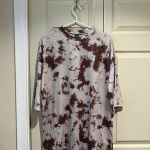 Tie dye t-shirt dress. Fits like an extra large and is very long!